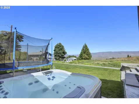 2545 E 18th Street The Dalles OR 97058