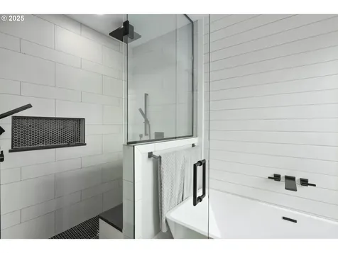 2545 E 18th Street The Dalles OR 97058