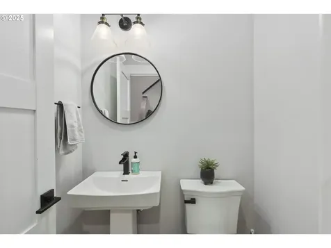 2545 E 18th Street The Dalles OR 97058