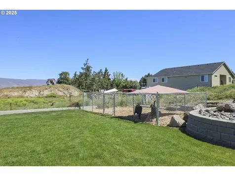 2545 E 18th Street The Dalles OR 97058