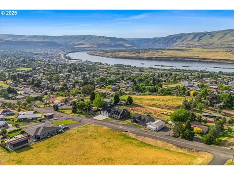2545 E 18th Street The Dalles OR 97058