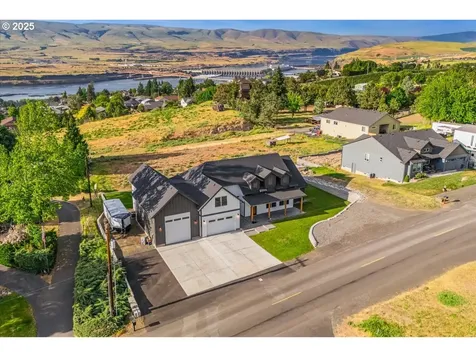 2545 E 18th Street The Dalles OR 97058