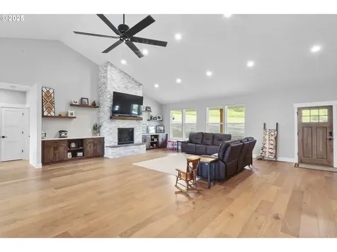 2545 E 18th Street The Dalles OR 97058