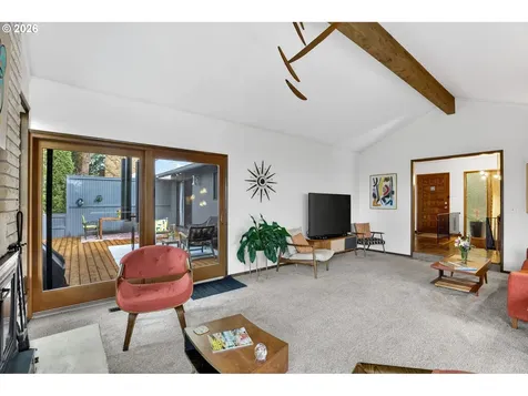 4308 SW Chesapeak Avenue Portland OR 97239