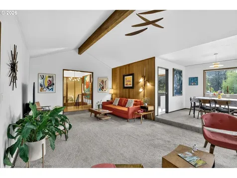 4308 SW Chesapeak Avenue Portland OR 97239