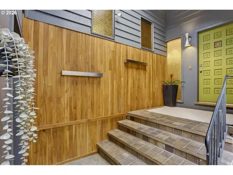 4308 SW Chesapeak Avenue Portland OR 97239
