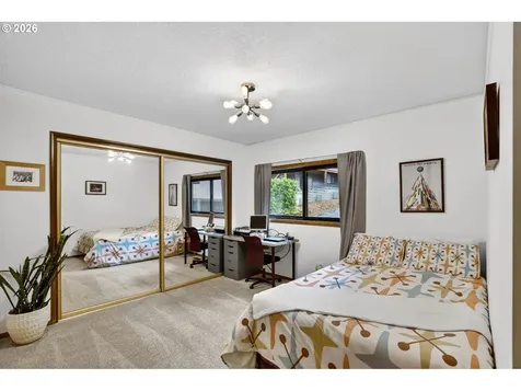 4308 SW Chesapeak Avenue Portland OR 97239