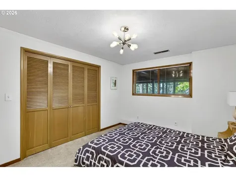 4308 SW Chesapeak Avenue Portland OR 97239