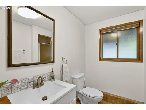 4308 SW Chesapeak Avenue Portland OR 97239