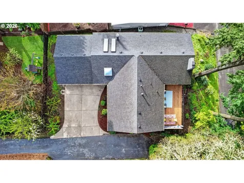 4308 SW Chesapeak Avenue Portland OR 97239