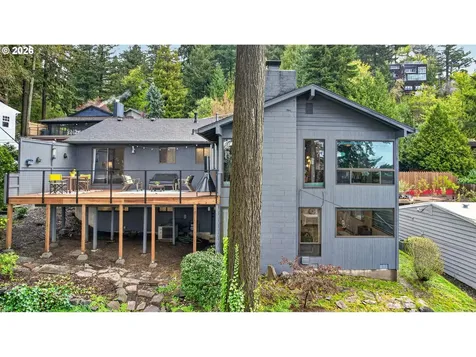 4308 SW Chesapeak Avenue Portland OR 97239