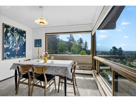 4308 SW Chesapeak Avenue Portland OR 97239