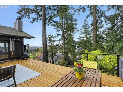 4308 SW Chesapeak Avenue Portland OR 97239