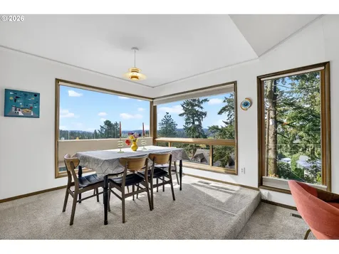 4308 SW Chesapeak Avenue Portland OR 97239
