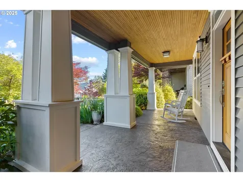 834 6th Street Lake Oswego OR 97034