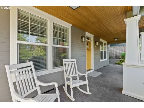 834 6th Street Lake Oswego OR 97034