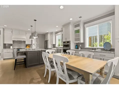 834 6th Street Lake Oswego OR 97034