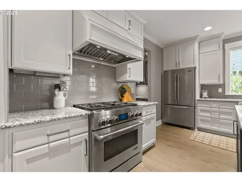 834 6th Street Lake Oswego OR 97034