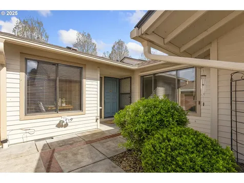 15935 SW Greens Way Portland OR 97224