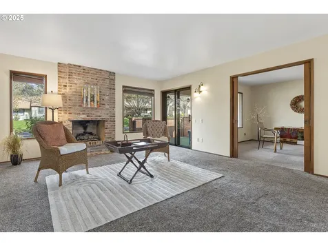 15935 SW Greens Way Portland OR 97224
