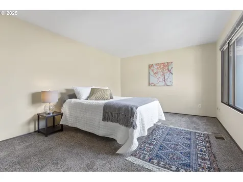 15935 SW Greens Way Portland OR 97224