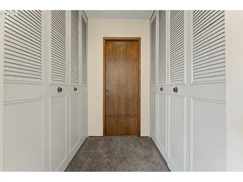 15935 SW Greens Way Portland OR 97224