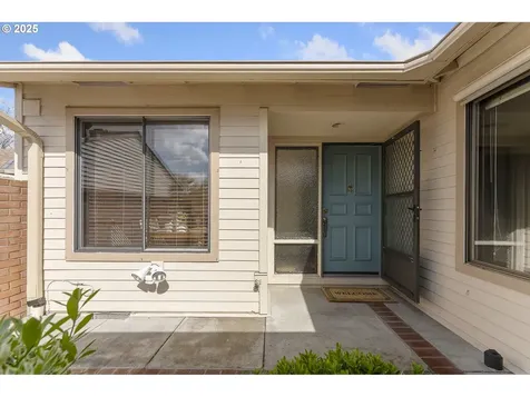 15935 SW Greens Way Portland OR 97224