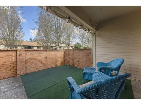 15935 SW Greens Way Portland OR 97224