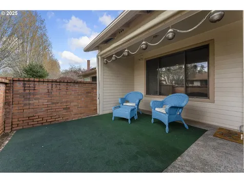 15935 SW Greens Way Portland OR 97224