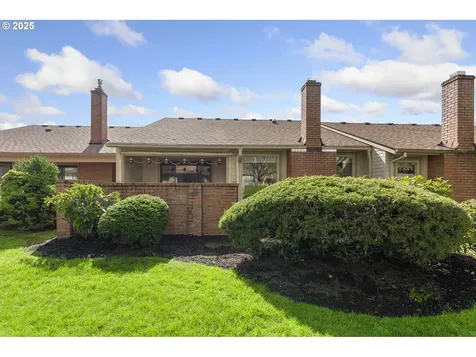 15935 SW Greens Way Portland OR 97224