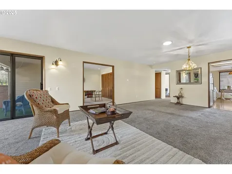 15935 SW Greens Way Portland OR 97224