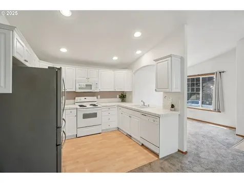 5661 J Street Washougal WA 98671
