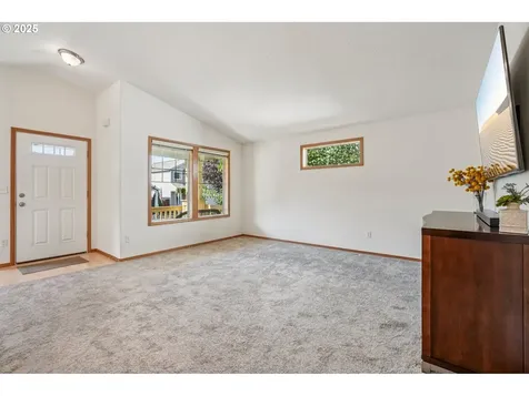 5661 J Street Washougal WA 98671
