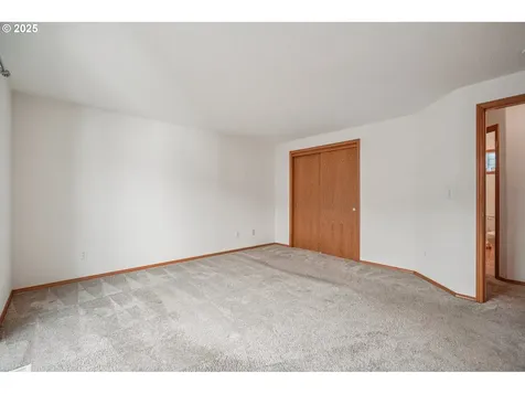 5661 J Street Washougal WA 98671