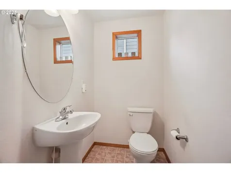 5661 J Street Washougal WA 98671