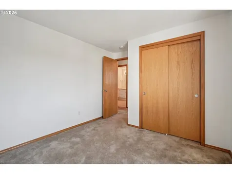 5661 J Street Washougal WA 98671