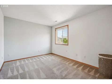 5661 J Street Washougal WA 98671