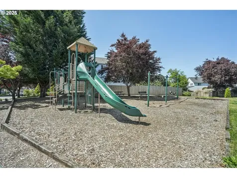 5661 J Street Washougal WA 98671