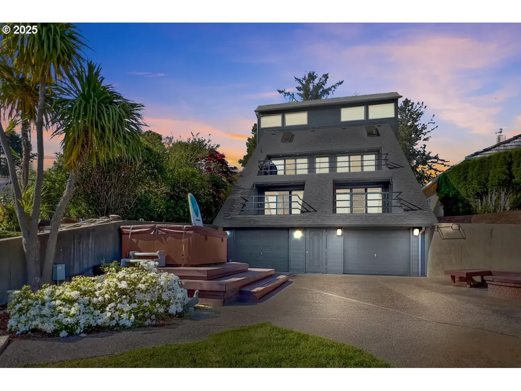 2036 NE Lagoon Lane Lincoln City OR 97367