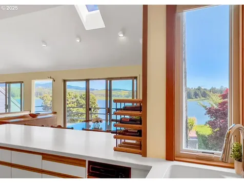 2036 NE Lagoon Lane Lincoln City OR 97367
