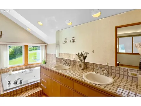 2036 NE Lagoon Lane Lincoln City OR 97367