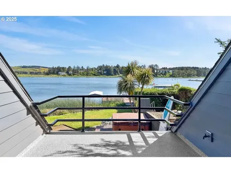 2036 NE Lagoon Lane Lincoln City OR 97367