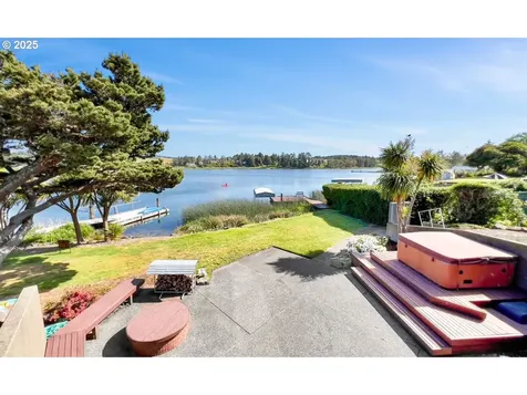 2036 NE Lagoon Lane Lincoln City OR 97367