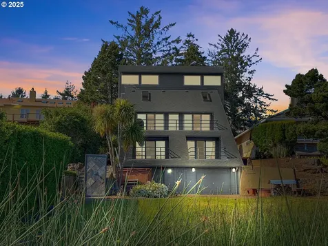 2036 NE Lagoon Lane Lincoln City OR 97367