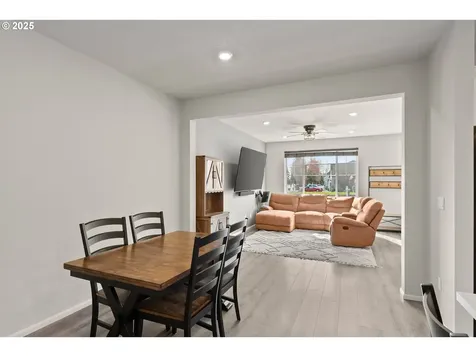 31317 NW North Avenue North Plains OR 97133
