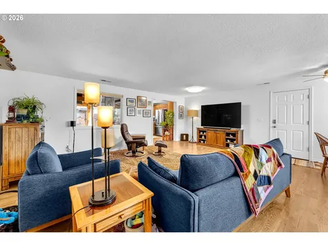 13203 NW 3rd Court Vancouver WA 98685