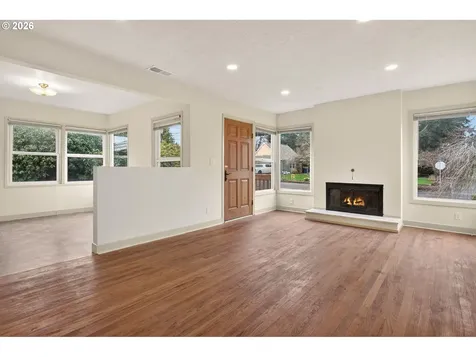 142 Holmes Lane Oregon City OR 97045