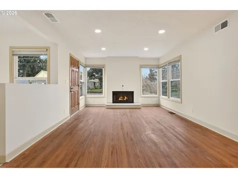 142 Holmes Lane Oregon City OR 97045