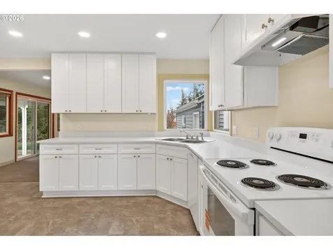 142 Holmes Lane Oregon City OR 97045