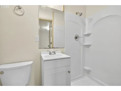 142 Holmes Lane Oregon City OR 97045